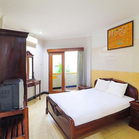 Oyo 91608 Hotel Gatsu Indah Dempassar Exterior foto
